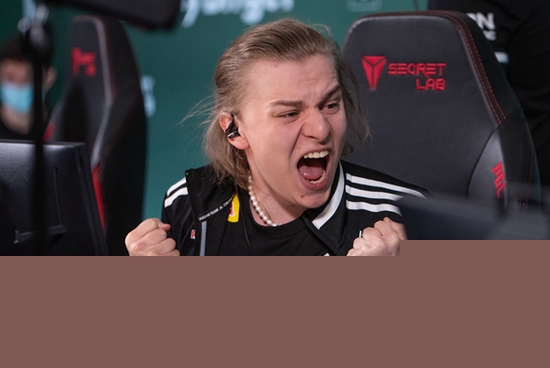 成都AG超玩会夺得KPL夏季赛五连冠盛况回顾